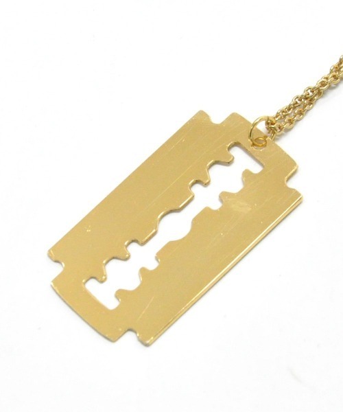 MARCELO BURLON（マルセロ・バーロン）の「【MARCELO BURLON】BLADE NECKLACE（ネックレス・メンズ・ゴールド・F）」の5枚目の写真