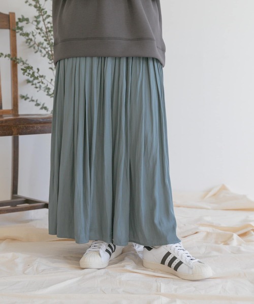 ITEMS URBANRESEARCH（アイテムズ アーバンリサーチ）の「チンツフレアスカート（スカート・レディース・チャコールグレー/ベージュ/グリーン・FREE）」の3枚目の写真