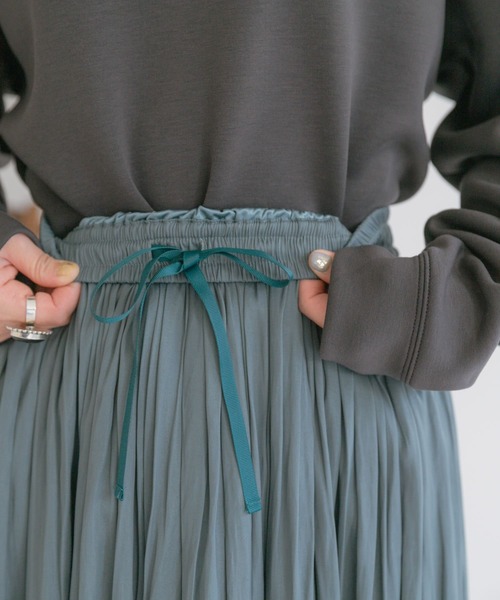 ITEMS URBANRESEARCH（アイテムズ アーバンリサーチ）の「チンツフレアスカート（スカート・レディース・チャコールグレー/ベージュ/グリーン・FREE）」の13枚目の写真