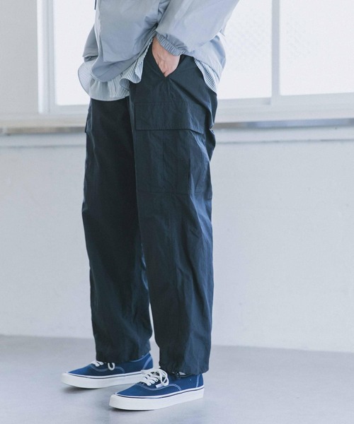 URBAN RESEARCH DOORS（アーバンリサーチドアーズ）の「リップストップミリタリートラウザー（その他パンツ・メンズ・グレー/ネイビー・40/38）」の2枚目の写真