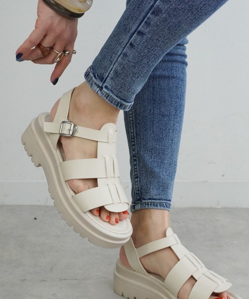 Fabby fabby（ファビィーファビィー）の「グルカスポーツサンダル / グルカサンダル（サンダル・レディース・ブラック/オフホワイト・MEDIUM/LARGE/SMALL）」の2枚目の写真