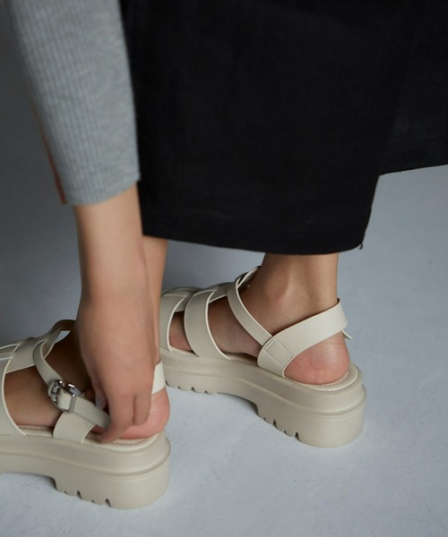 Fabby fabby（ファビィーファビィー）の「グルカスポーツサンダル / グルカサンダル（サンダル・レディース・ブラック/オフホワイト・MEDIUM/LARGE/SMALL）」の11枚目の写真