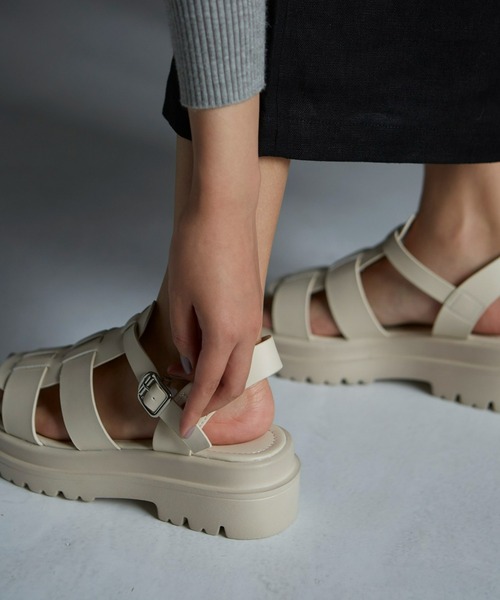 Fabby fabby（ファビィーファビィー）の「グルカスポーツサンダル / グルカサンダル（サンダル・レディース・ブラック/オフホワイト・MEDIUM/LARGE/SMALL）」の9枚目の写真