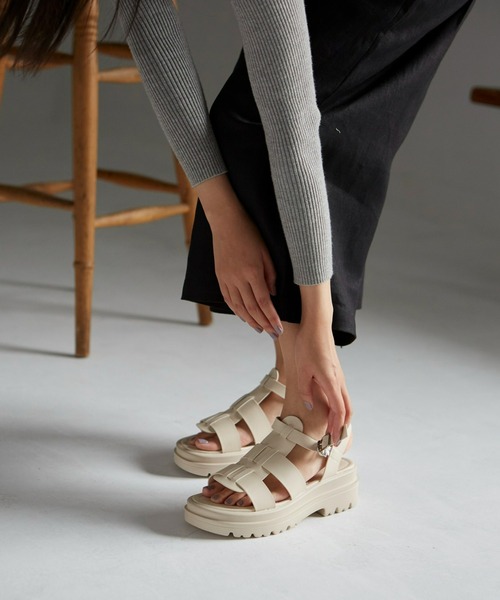 Fabby fabby（ファビィーファビィー）の「グルカスポーツサンダル / グルカサンダル（サンダル・レディース・ブラック/オフホワイト・MEDIUM/LARGE/SMALL）」の7枚目の写真