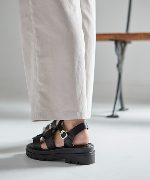 Fabby fabby（ファビィーファビィー）の「グルカスポーツサンダル / グルカサンダル（サンダル・レディース・ブラック/オフホワイト・MEDIUM/LARGE/SMALL）」の18枚目の写真