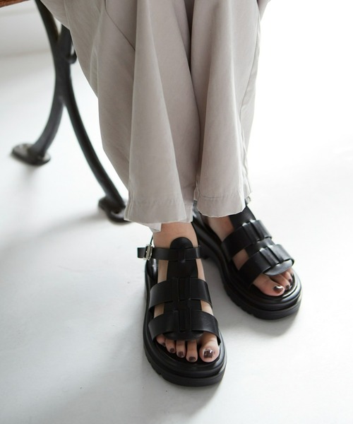 Fabby fabby（ファビィーファビィー）の「グルカスポーツサンダル / グルカサンダル（サンダル・レディース・ブラック/オフホワイト・MEDIUM/LARGE/SMALL）」の14枚目の写真