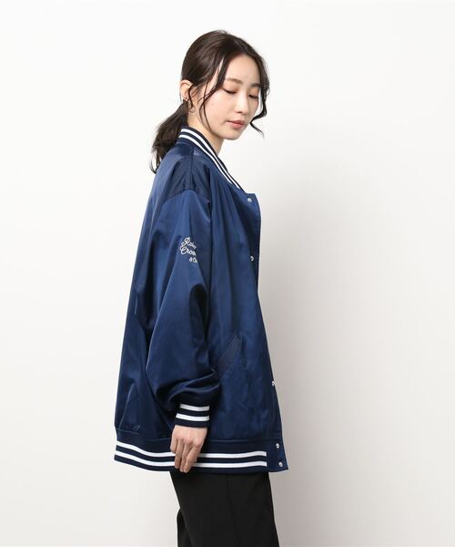 RODEO CROWNS WIDE BOWL（ロデオクラウンズワイドボウル）の「MLB TEAM スタジアムブルゾン（スタジャン・レディース・グリーン/ネイビー/ブルー・FREE）」の5枚目の写真