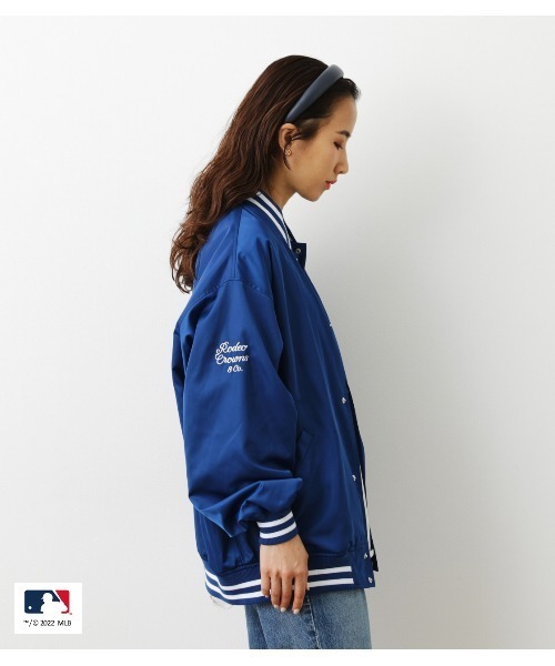 RODEO CROWNS WIDE BOWL（ロデオクラウンズワイドボウル）の「MLB TEAM スタジアムブルゾン（スタジャン・レディース・グリーン/ネイビー/ブルー・FREE）」の8枚目の写真