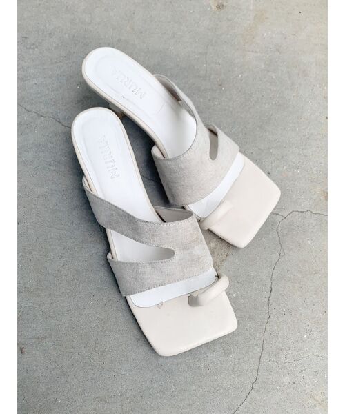 MURUA（ムルーア）の「サイドカーブサンダル（サンダル・レディース・イエロー/アイボリー・35/36/37）」の2枚目の写真