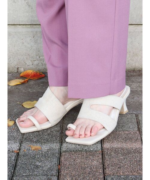 MURUA（ムルーア）の「サイドカーブサンダル（サンダル・レディース・イエロー/アイボリー・35/36/37）」の5枚目の写真