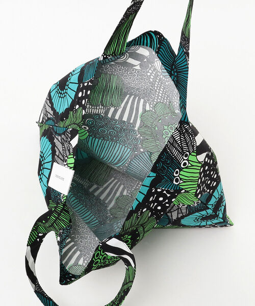 marimekko(マリメッコ)の「marimekko / ファブリックバッグ トート(トートバッグ・レディース・ブラック/グリーン/その他・ONE SIZE)」の11枚目の写真