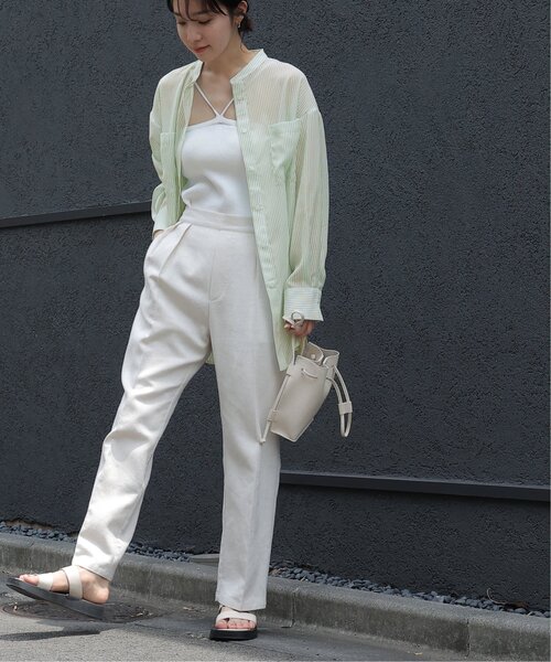 frames RAY CASSIN（フレームスレイカズン）の「シアーストライプバンドカラーシャツ（シャツ/ブラウス・レディース・ピンク/ブルー/グリーン・FREE）」の5枚目の写真