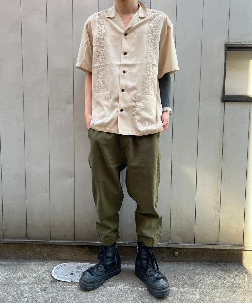 AZIONE（アジオネ）の「AZIONE/アジオネ/グァジャベーラ/ガジャベラシャツ/キューバシャツ（シャツ/ブラウス・メンズ・ブラック/ダークグリーン/グレー/アイボリー・MEDIUM/LARGE）」の8枚目の写真