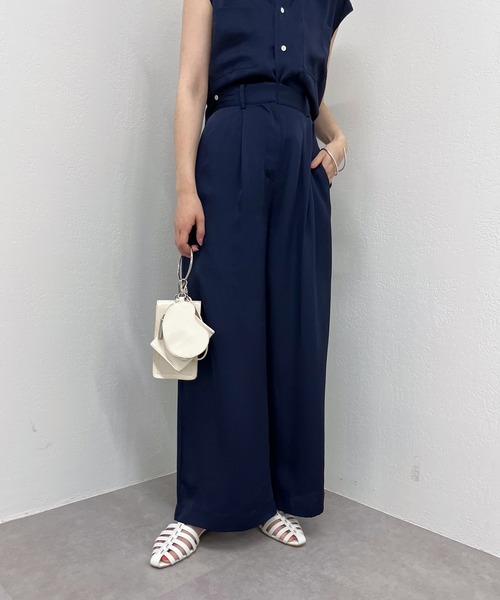 mystic(ミスティック)の「セットUPタックパンツ(その他パンツ・レディース・ネイビー/アイボリー・FREE)」の2枚目の写真