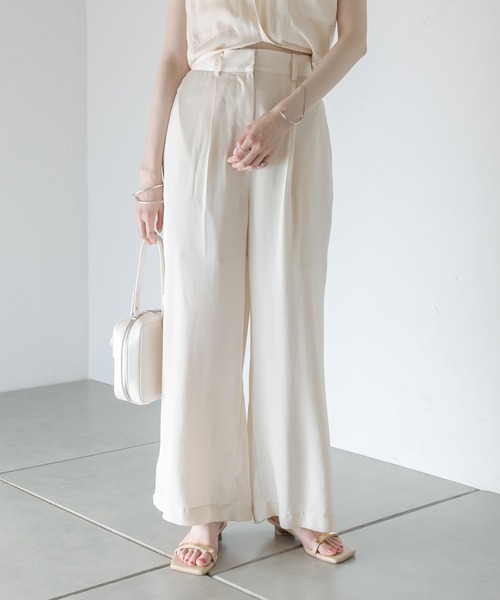 mystic(ミスティック)の「セットUPタックパンツ(その他パンツ・レディース・ネイビー/アイボリー・FREE)」の1枚目の写真