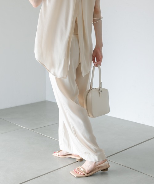 mystic(ミスティック)の「セットUPタックパンツ(その他パンツ・レディース・ネイビー/アイボリー・FREE)」の4枚目の写真