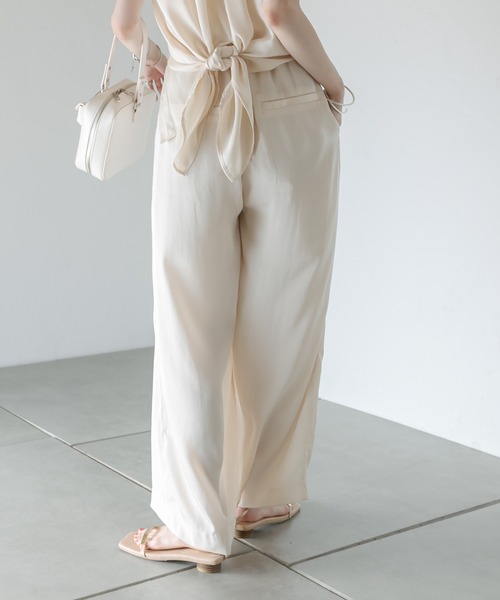 mystic(ミスティック)の「セットUPタックパンツ(その他パンツ・レディース・ネイビー/アイボリー・FREE)」の9枚目の写真