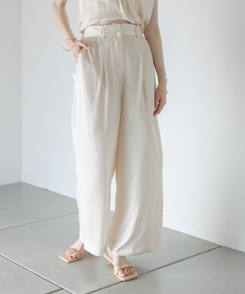 mystic(ミスティック)の「セットUPタックパンツ(その他パンツ・レディース・ネイビー/アイボリー・FREE)」の3枚目の写真