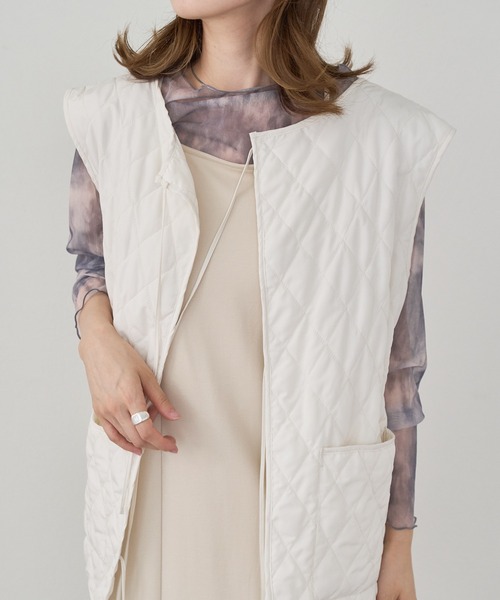 Kastane(カスタネ)の「【2022AWアイテム/WEB限定カラーあり】キルティングベスト(ベスト・レディース・ブラック/オフホワイト/カーキ/ピンク・FREE)」の12枚目の写真