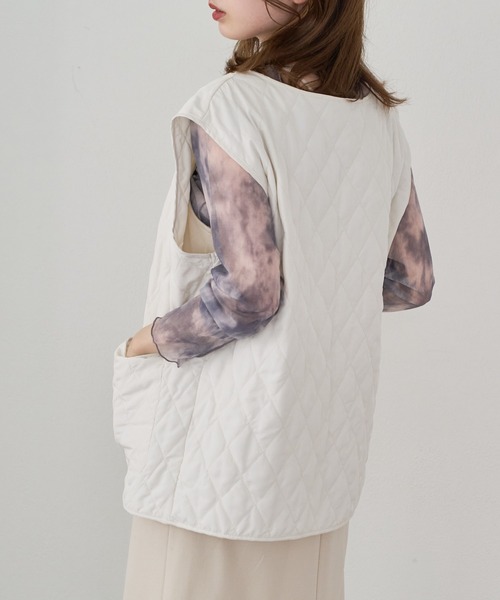 Kastane(カスタネ)の「【2022AWアイテム/WEB限定カラーあり】キルティングベスト(ベスト・レディース・ブラック/オフホワイト/カーキ/ピンク・FREE)」の14枚目の写真