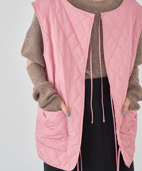 Kastane(カスタネ)の「【2022AWアイテム/WEB限定カラーあり】キルティングベスト(ベスト・レディース・ブラック/オフホワイト/カーキ/ピンク・FREE)」の20枚目の写真