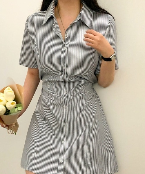 SONA（ソナ）の「[BELLIDE MADE] ストライプショートスリーブシャツドレス（ワンピース・レディース・ネイビー/ブルー・FREE）」の6枚目の写真