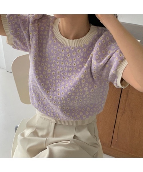ARCHIVER(アーカイバ)の「【Bl】【LAnGe】フラワーパフスリーブトップス(Tシャツ/カットソー・レディース・ブラック/パープル/ブルー・FREE)」の3枚目の写真