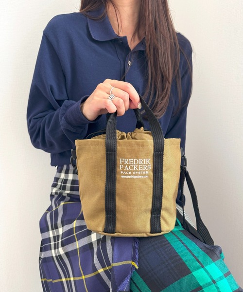 FREDRIK PACKERS（フレドリックパッカーズ）の「【FREDRIK PACKERS】1000D DRAWSTRING TOTE MINI（トートバッグ・レディース・ブラック/ベージュ/レオパード/マルチ・FREE）」の20枚目の写真