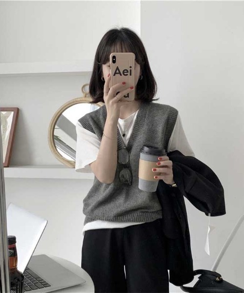 Vipoa（ヴィポア）の「Vネックベーシックベスト（ベスト・レディース・グレー/ブルー/イエロー/アイボリー/ブラック/ホワイト・FREE）」の11枚目の写真