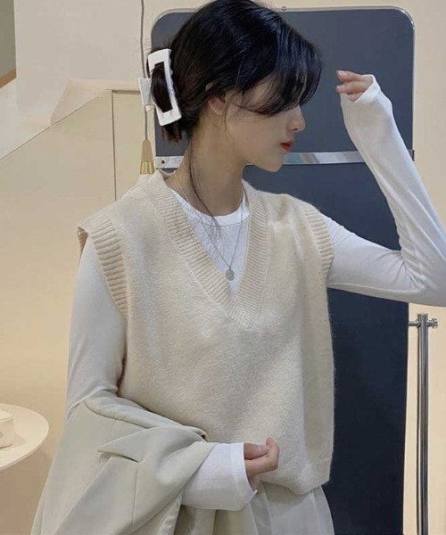 Vipoa（ヴィポア）の「Vネックベーシックベスト（ベスト・レディース・グレー/ブルー/イエロー/アイボリー/ブラック/ホワイト・FREE）」の17枚目の写真