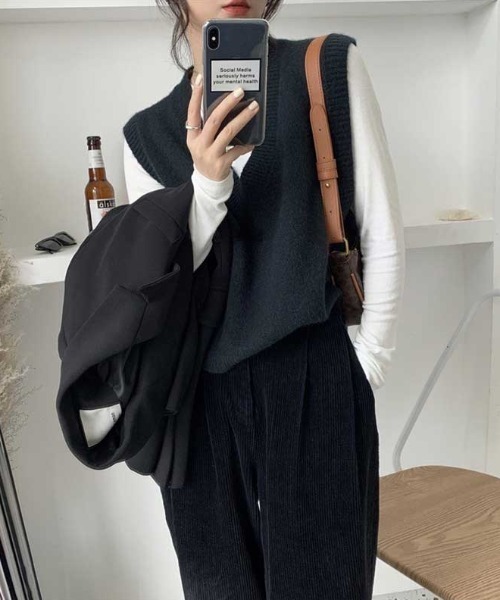 Vipoa（ヴィポア）の「Vネックベーシックベスト（ベスト・レディース・グレー/ブルー/イエロー/アイボリー/ブラック/ホワイト・FREE）」の8枚目の写真