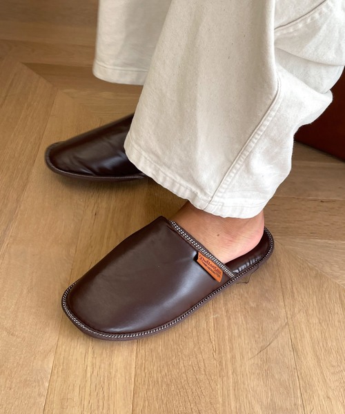 CANAL JEAN(キャナルジーン)の「DULTON PU SLIPPERS EV スリッパ(MEN)/T20-0226L(ルームシューズ/スリッパ・レディース・ブラック/ネイビー/ブラウン・ONE SIZE)」の1枚目の写真