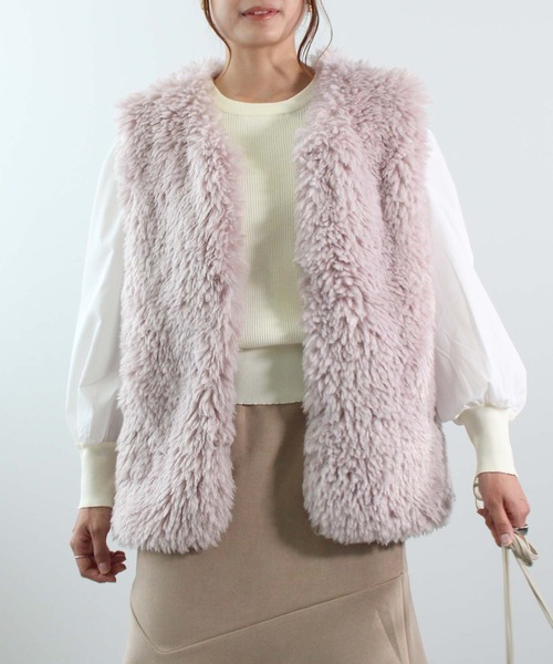 toucher du brise(トゥシェドブリーズ)の「エコファーベスト(ベスト・レディース・ベージュ/ピンク/ダークブラウン/オフホワイト・M)」の1枚目の写真