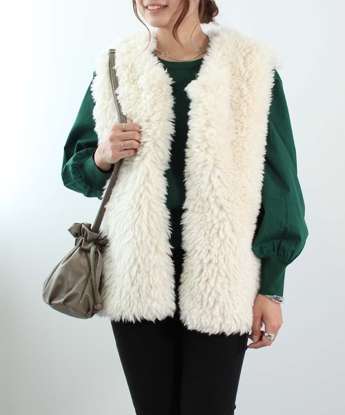 toucher du brise(トゥシェドブリーズ)の「エコファーベスト(ベスト・レディース・ベージュ/ピンク/ダークブラウン/オフホワイト・M)」の14枚目の写真