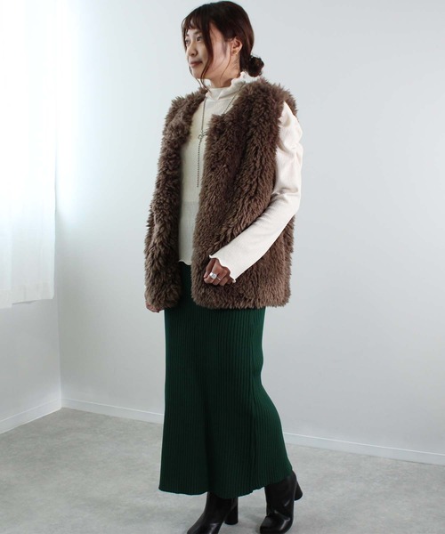 toucher du brise(トゥシェドブリーズ)の「エコファーベスト(ベスト・レディース・ベージュ/ピンク/ダークブラウン/オフホワイト・M)」の17枚目の写真