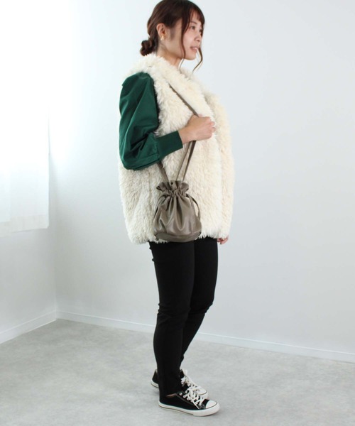 toucher du brise(トゥシェドブリーズ)の「エコファーベスト(ベスト・レディース・ベージュ/ピンク/ダークブラウン/オフホワイト・M)」の12枚目の写真