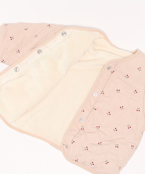 petit main(プティマイン)の「チェリー総柄ブルゾン(ブルゾン・キッズ・ライトベージュ/アイボリー/ネイビー・90cm/110cm/130cm/80cm/100cm/120cm)」の4枚目の写真