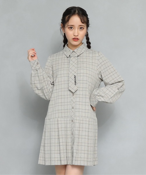 PINKHUNT(ピンクハント)の「PINKHUNT ネクタイ付きワンピース 7543K(ワンピース・キッズ・ベージュ/ブラック・160cm/140cm/130cm/150cm/120cm)」の1枚目の写真