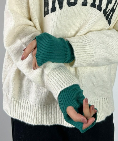 CLEA(クレア)の「カラーロング丈リブニットウォーマー(アームカバー・レディース・ホワイト/ブラック/ブラウン/レッド/ブルー/モカ/グリーン系その他・FREE)」の5枚目の写真