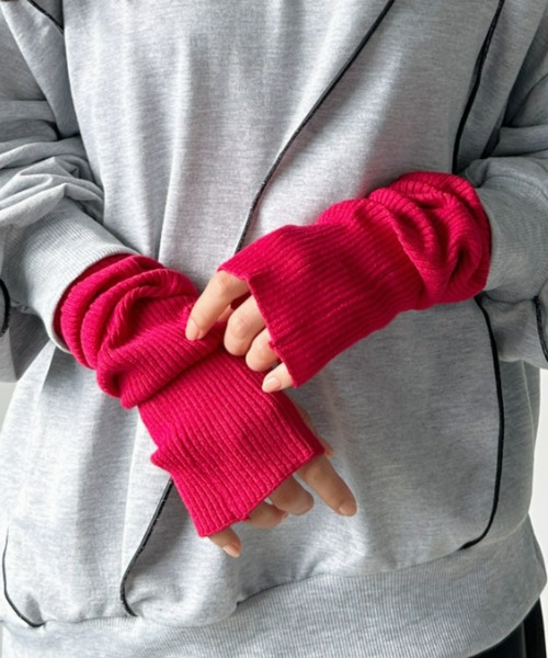 CLEA(クレア)の「カラーロング丈リブニットウォーマー(アームカバー・レディース・ホワイト/ブラック/ブラウン/レッド/ブルー/モカ/グリーン系その他・FREE)」の7枚目の写真