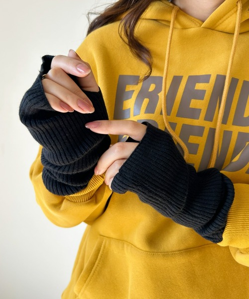 CLEA(クレア)の「カラーロング丈リブニットウォーマー(アームカバー・レディース・ホワイト/ブラック/ブラウン/レッド/ブルー/モカ/グリーン系その他・FREE)」の1枚目の写真