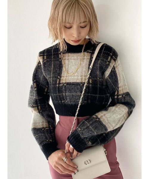 EMODA(エモダ)の「チェックパフスリーブニット(ニット/セーター・レディース・ブラック/ベージュ/グリーン・FREE)」の4枚目の写真