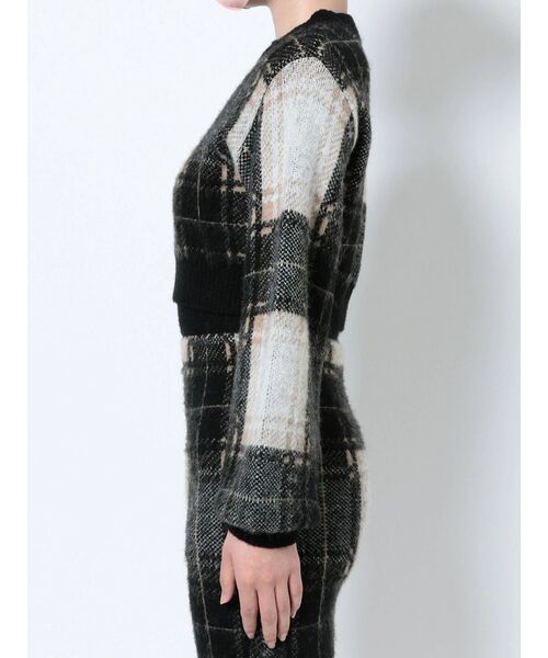 EMODA(エモダ)の「チェックパフスリーブニット(ニット/セーター・レディース・ブラック/ベージュ/グリーン・FREE)」の21枚目の写真