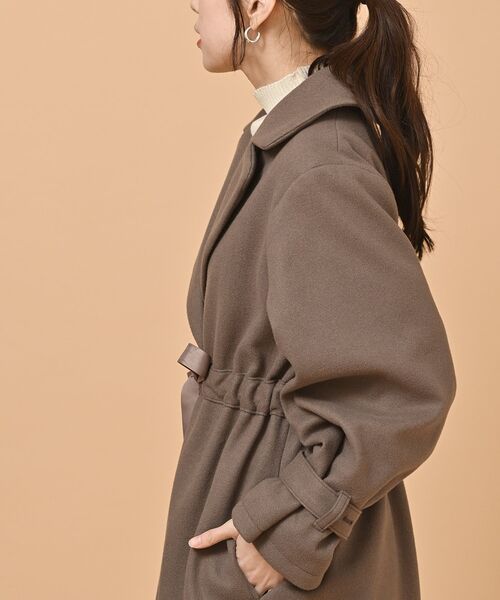 rps（アールピーエス）の「ウエストリボンチェスターコート（チェスターコート・レディース・ブラック/グレイッシュベージュ/モカ・M）」の21枚目の写真