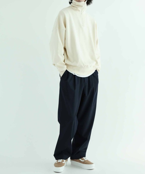 ADAM ET ROPE'(アダムエロペ)の「【WEB限定】《数量限定追加》ビッグカラー ハーフジップ ルーズスウェット / ユニセックス(スウェット・メンズ・ブラック/ネイビー/ホワイト系その他2・M/L)」の18枚目の写真