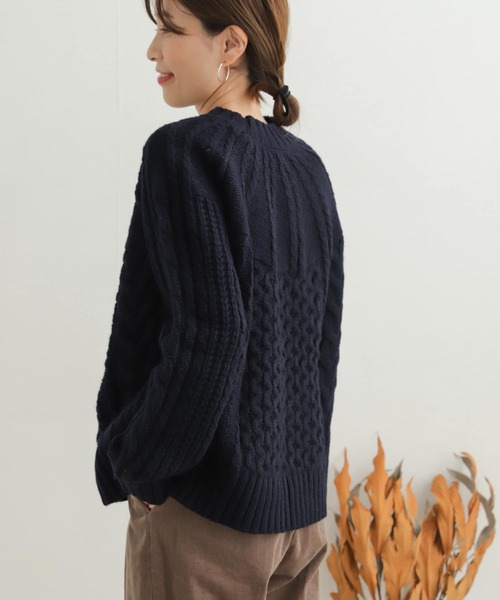 URBAN RESEARCH DOORS（アーバンリサーチドアーズ）の「ケーブルクルーネックニット（ニット/セーター・レディース・オフホワイト/ネイビー・MEDIUM）」の15枚目の写真
