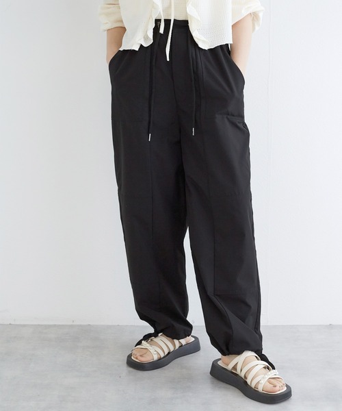 w closet（ダブルクローゼット）の「裾リボンカーゴパンツ（カーゴパンツ・レディース・ピンク/カーキ/ブラック/オフホワイト・FREE）」の3枚目の写真