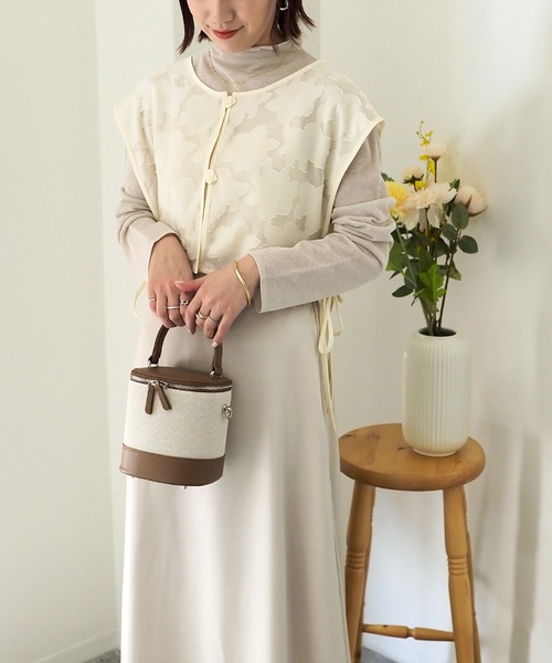 Riberry（リベリー）の「花柄ジャガード前後2WAYビスチェ（ベスト・レディース・ブラック/オフホワイト/キナリ・MEDIUM）」の18枚目の写真