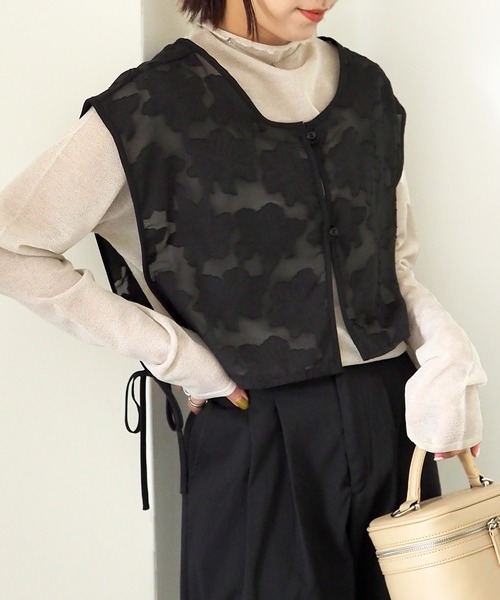 Riberry（リベリー）の「花柄ジャガード前後2WAYビスチェ（ベスト・レディース・ブラック/オフホワイト/キナリ・MEDIUM）」の20枚目の写真