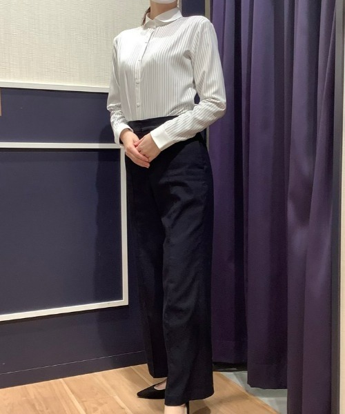 TOKYO SHIRTS（トウキョウシャツ）の「COFREX クレリックラウンド衿 長袖ブラウス（ビジネスシャツ・レディース・ライトグレー・S/M/L/LL）」の8枚目の写真